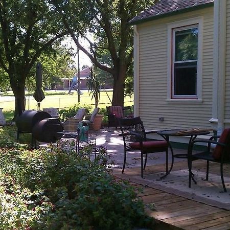 Отель The Pryor House Shelby Экстерьер фото