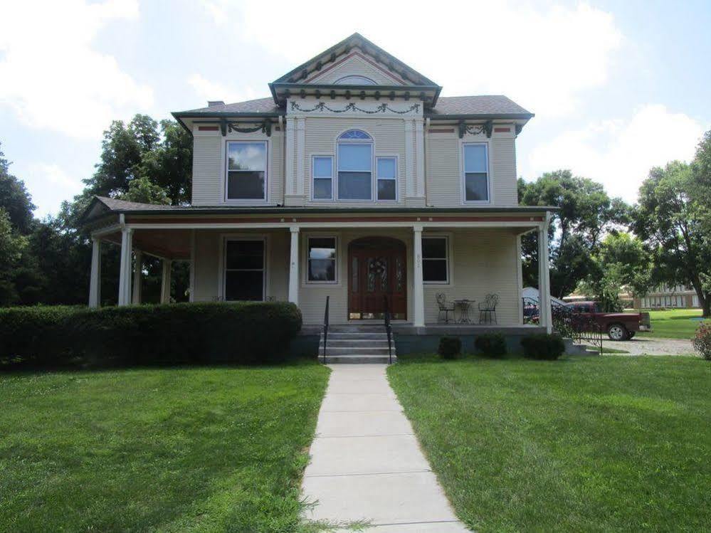 Отель The Pryor House Shelby Экстерьер фото